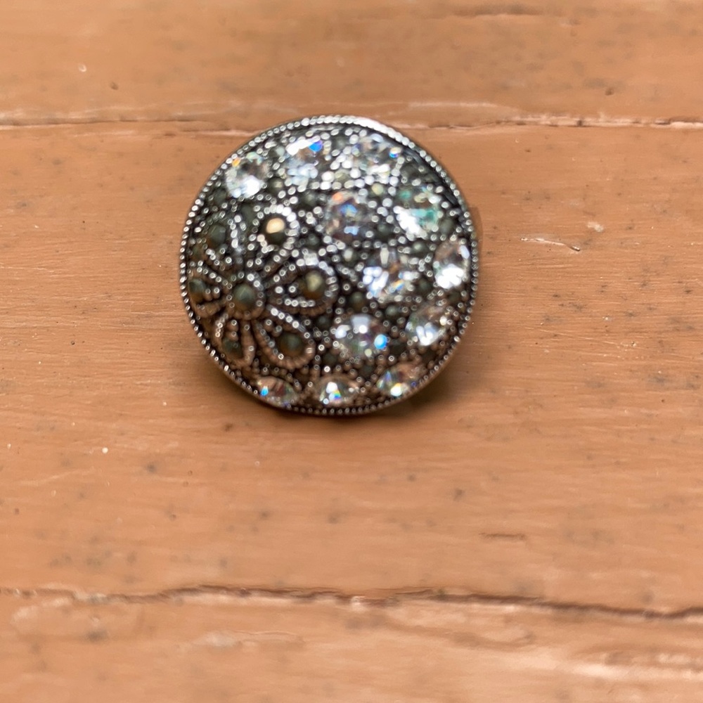 Silver rhinestone Flower ring
